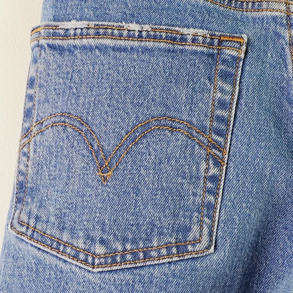 Levi's Wedgie Straight Button Fly Cropped Hi-Rise Jeans in Jive, Sz 24 - Picture 8 of 13